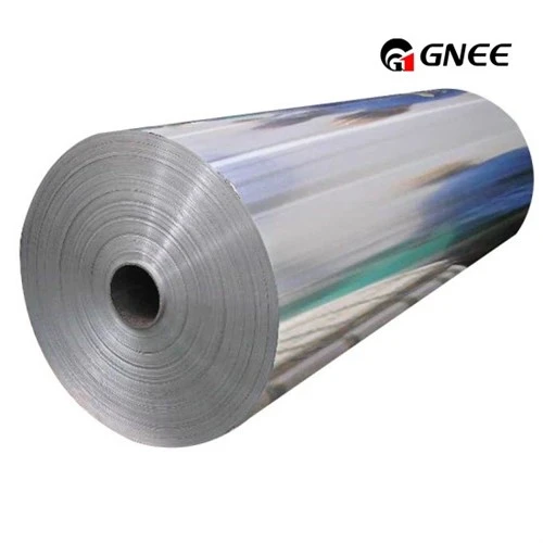 Große Rollen aus Aluminiumfolie